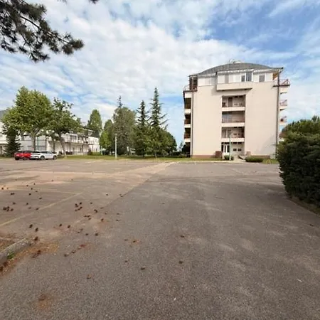 Apartment Karolina Beachfront 2 Min To Festival